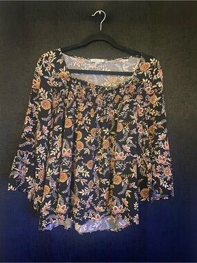 Floral & Ivy - Floral Peasant Top - Black and Tan size medium